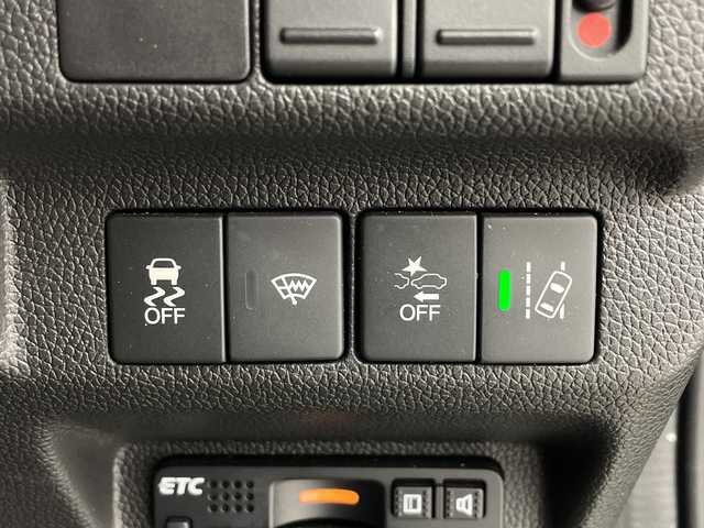 ホンダ フリード G ホンダセンシング 群馬県 2018(平30)年 7.2万km プレミアムスパークルブラックパール 社外７型ナビ　フルセグＴＶ　衝突被害軽減システム　両側電動スライドドア　ハーフレザーシート　ステアリングスイッチ　クルーズコントロール　横滑り防止機能　ＬＥＤライト　ビルトインＥＴＣ　スマートキー