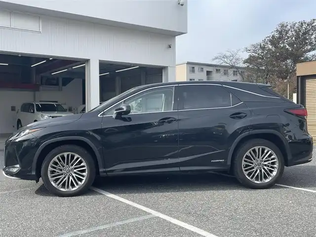 レクサス ＲＸ 450h バージョンL 千葉県 2020(令2)年 11.2万km グラファイトブラックガラスフレーク 純正ナビ(CD/DVD/BT/AUX/USB/TV/miracast)/パノラミックビューモニター/パワーシート/シートヒーター/シートベンチレーション(D/N)/ハンドルヒーター/革シート/パワーバックドア/HUD/LTA/BSM/PKSA/PKSB/RSA/パドルシフト/ビルトインETC(2.0)/純正フロアマット/AC100Vコンセント/クリアランスソナー/前方ドライブレコーダー/レーダークルーズコントロール