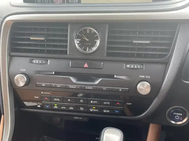 レクサス ＲＸ 450h バージョンL 千葉県 2020(令2)年 11.2万km グラファイトブラックガラスフレーク 純正ナビ(CD/DVD/BT/AUX/USB/TV/miracast)/パノラミックビューモニター/パワーシート/シートヒーター/シートベンチレーション(D/N)/ハンドルヒーター/革シート/パワーバックドア/HUD/LTA/BSM/PKSA/PKSB/RSA/パドルシフト/ビルトインETC(2.0)/純正フロアマット/AC100Vコンセント/クリアランスソナー/前方ドライブレコーダー/レーダークルーズコントロール