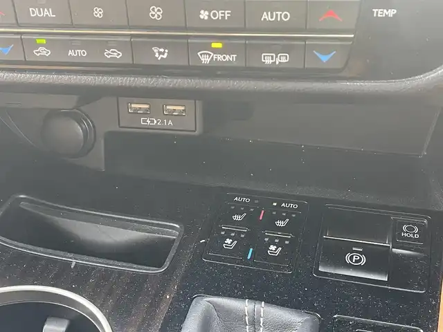 レクサス ＲＸ 450h バージョンL 千葉県 2020(令2)年 11.2万km グラファイトブラックガラスフレーク 純正ナビ(CD/DVD/BT/AUX/USB/TV/miracast)/パノラミックビューモニター/パワーシート/シートヒーター/シートベンチレーション(D/N)/ハンドルヒーター/革シート/パワーバックドア/HUD/LTA/BSM/PKSA/PKSB/RSA/パドルシフト/ビルトインETC(2.0)/純正フロアマット/AC100Vコンセント/クリアランスソナー/前方ドライブレコーダー/レーダークルーズコントロール