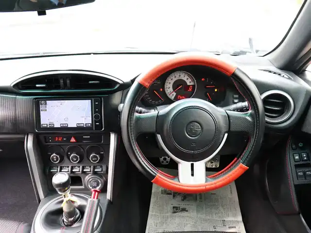 トヨタ ８６ GT 神奈川県 2013(平25)年 5.8万km 黒 ６速マニュアル/社外ボンネット/車高調/ETC/純正ナビ/フルセグTV/社外セキュリティ