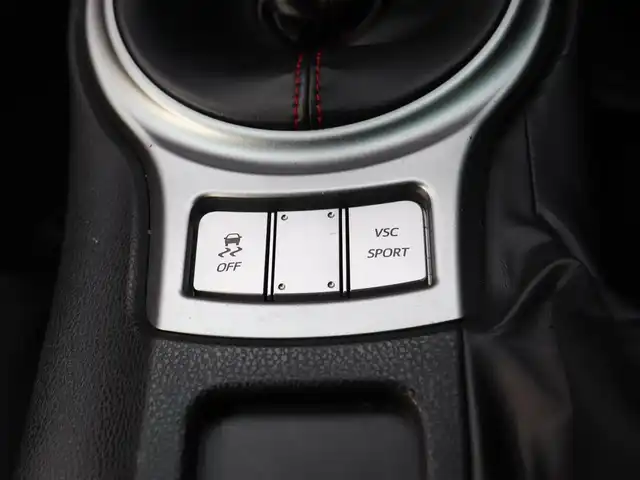 トヨタ ８６ GT 神奈川県 2013(平25)年 5.8万km 黒 ６速マニュアル/社外ボンネット/車高調/ETC/純正ナビ/フルセグTV/社外セキュリティ