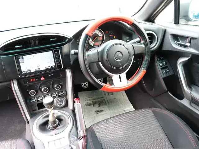 トヨタ ８６ GT 神奈川県 2013(平25)年 5.8万km 黒 ６速マニュアル/社外ボンネット/車高調/ETC/純正ナビ/フルセグTV/社外セキュリティ