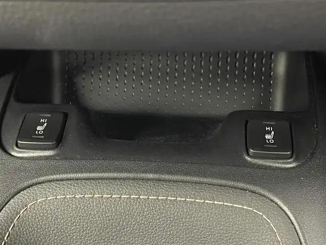 トヨタ カローラツーリング ハイブリッド ダブルバイビー 埼玉県 2024(令6)年 1.3万km ラグジュアリーホワイトパールクリスタルシャインガラスフレーク モデリスタエアロ/純正10.5インチナビ/ 地デジＴＶ Bluetooth CarPlay/バックカメラ/プリクラッシュセーフティー/レーダークルーズコントロール/レーンディパーチャーアラート/ブラインドスポットモニター/クリアランスソナー/シートヒーター/ステアリングヒーター/ドライブレコーダー/LEDオートライト/オートハイビーム/ETC2.0