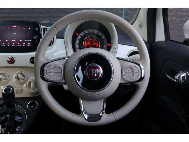 フィアット ５００ 大分県 2021(令3)年 5万km ボサノバホワイト 取扱説明書/保証書/クルーズコントロール/純正ディスプレイオーディオ/Bluetooth/CarPlay/純正フロアマット/純正ハロゲンヘッドライト/USB/パドルシフト/ETC