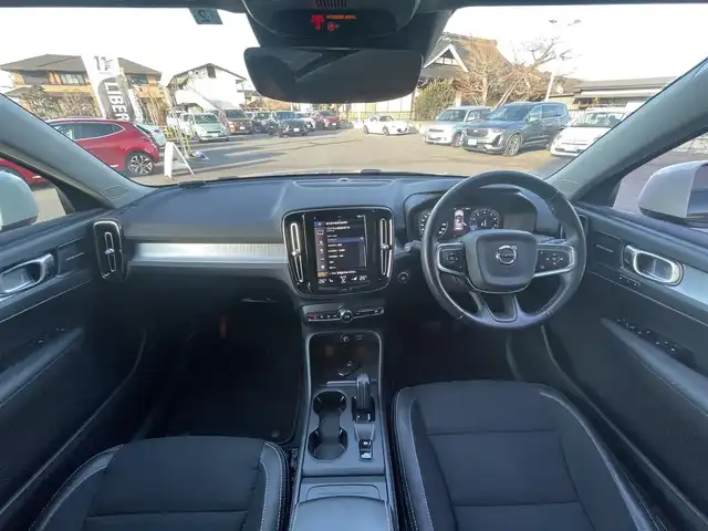 ボルボ ＸＣ４０ T4 AWD モメンタム 栃木県 2020(令2)年 5.3万km オニキスブラックP スライディングサンルーフ /Harman/Kardon/ナビ/フルセグTV/全方位カメラ/ETC/ACC/インテリセーフ/パワーシート /ハーフレザー /全席シートヒーター /ステアリングヒーター/LEDヘッドライト/オートライト/パークセンサー/レーンキープアシスト/ブラインドスポット /リヤトラフィックアラート