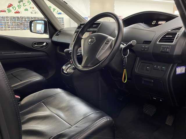 日産 セレナ ハイウェイスター Vセレ +Safty 新潟県 2015(平27)年 7.4万km ダイヤモンドブラック 4WD/純正SDナビ(MM114D-W)/CD/USB/AUX/フルセグテレビ/バックカメラ/ETC/衝突被害軽減ブレーキ/レーンキープアシスト/クルーズコントロール/両側パワースライドドア/革調シートカバー/スマートキー/プッシュスタート/LEDヘッドライト/オートライト/社外15インチアルミホイール/純正15インチAW夏タイヤ車載