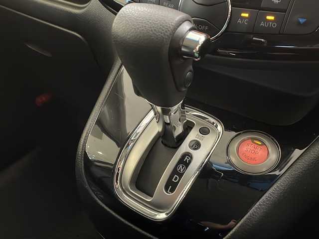 日産 セレナ ハイウェイスター Vセレ +Safty 新潟県 2015(平27)年 7.4万km ダイヤモンドブラック 4WD/純正SDナビ(MM114D-W)/CD/USB/AUX/フルセグテレビ/バックカメラ/ETC/衝突被害軽減ブレーキ/レーンキープアシスト/クルーズコントロール/両側パワースライドドア/革調シートカバー/スマートキー/プッシュスタート/LEDヘッドライト/オートライト/社外15インチアルミホイール/純正15インチAW夏タイヤ車載