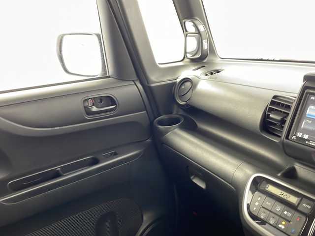 ホンダ Ｎ ＢＯＸ カスタム G 岐阜県 2013(平25)年 10.9万km プレミアムホワイトパール 純正ナビ/AM/FM/TV/SD/CD/DVD/両側スライドドア/ＨＩＤヘッドライト/社外１４インチアルミホイール/ステアリングリモコン/フォグライト/純正ドアバイザー/純正フロアマット/ステアリングリモコン/横滑り防止