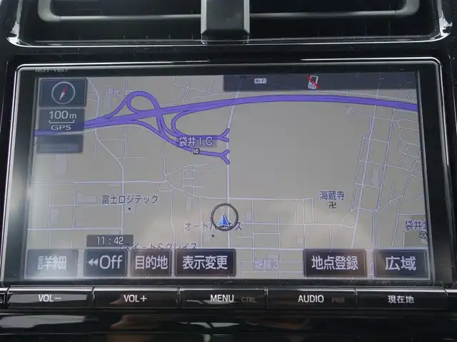 トヨタ プリウス A 静岡県 2018(平30)年 5.6万km スティールブロンドM 走行距離56千キロ/セーフティセンス/　・プリクラッシュセーフティ/　・レーダークルーズコントロール/　・オートマチックハイビーム/　・レーンディパーチャーアラート/ブラインドスポットモニター/ヘッドアップディスプレイ/シンプルインテリジェントパーキングアシスト/インテリジェントクリアランスソナー/純正9インチSDナビ/　CD/DVD/BT/SD/フルセグTV/ビルトインETC/社外デジタルインナーミラー（前後ドラレコ付）/   Dream maker DMDR-27/運転席シートリフター/ブラックコンソール/プッシュスタート／スマートキー/純正フロアマット／ドアバイザー/取扱説明書／保証書