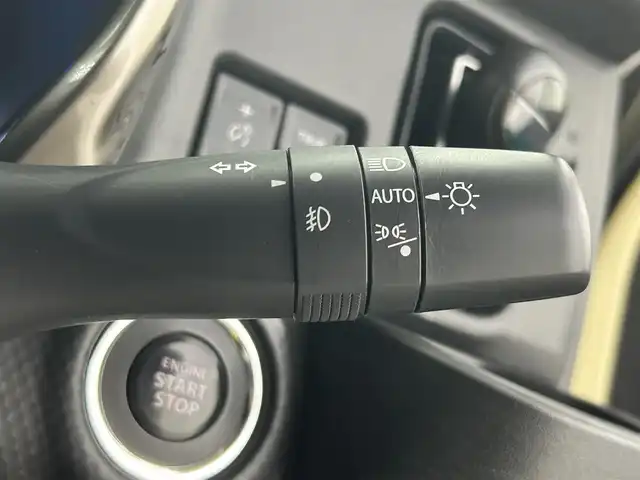 スズキ ハスラー Jスタイル Ⅱ ターボ 埼玉県 2022(令4)年 2万km シフォンアイボリーメタリック/ガンメタリック2トーン 純正ナビ　フルセグ　DVD　BT　全方位カメラ　ETC　ドラレコ　レーダークルーズ　LEDオートライト　シートヒーター　リアスポイラー　ホワイトレタータイヤ　