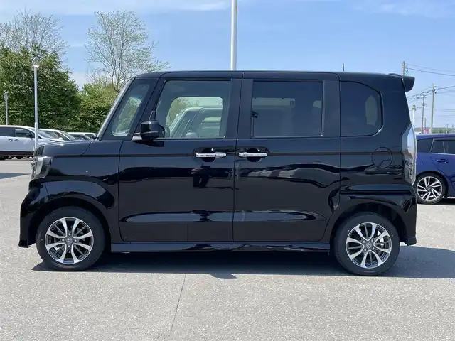 ホンダ Ｎ ＢＯＸ カスタム L 青森県 2023(令5)年 3.2万km クリスタルブラックパール 社外ディスプレイオーディオ/純正エンジンスターター/前後ドライブレコーダー/前席シートヒーター/両側パワースライドドア/コーナーセンサー/キープレーン/衝突被害軽減ブレーキ/オートライト/レーダークルーズコントロール/スタッドレスタイヤ積込（155/65R14)