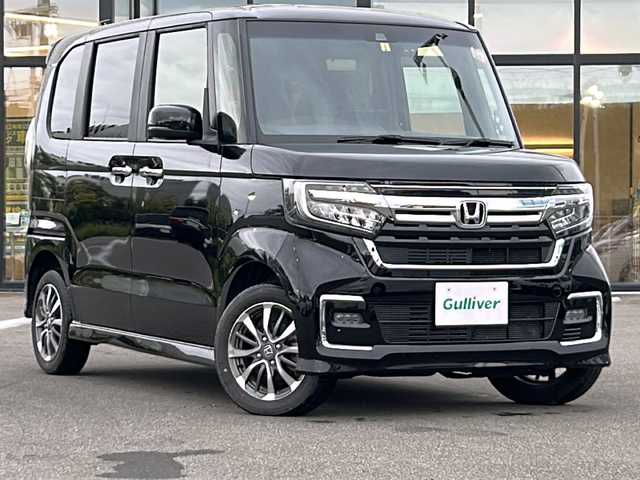 ホンダ Ｎ ＢＯＸ カスタム L 青森県 2023(令5)年 3.2万km クリスタルブラックパール ・4WD/・社外ディスプレイオーディオ（XTRONS_PE）/・バックカメラ/・Bluetooth/・ABS/・横滑り防止/・衝突被害軽減ブレーキ/・レーンキープアシスト/・レーダークルーズコントロール/・オートライト/・LEDヘットライト/・ドライブレコーダー（前後）/・両側パワースライドドア/・シートヒーター（D席）/・プッシュスタート/・スマートキー/・スペアキー1本/・カーテンエアバック/・純正AW/・社外ゴムマット