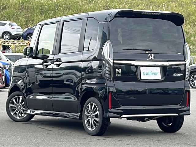 ホンダ Ｎ ＢＯＸ カスタム L 青森県 2023(令5)年 3.2万km クリスタルブラックパール ・4WD/・社外ディスプレイオーディオ（XTRONS_PE）/・バックカメラ/・Bluetooth/・ABS/・横滑り防止/・衝突被害軽減ブレーキ/・レーンキープアシスト/・レーダークルーズコントロール/・オートライト/・LEDヘットライト/・ドライブレコーダー（前後）/・両側パワースライドドア/・シートヒーター（D席）/・プッシュスタート/・スマートキー/・スペアキー1本/・カーテンエアバック/・純正AW/・社外ゴムマット