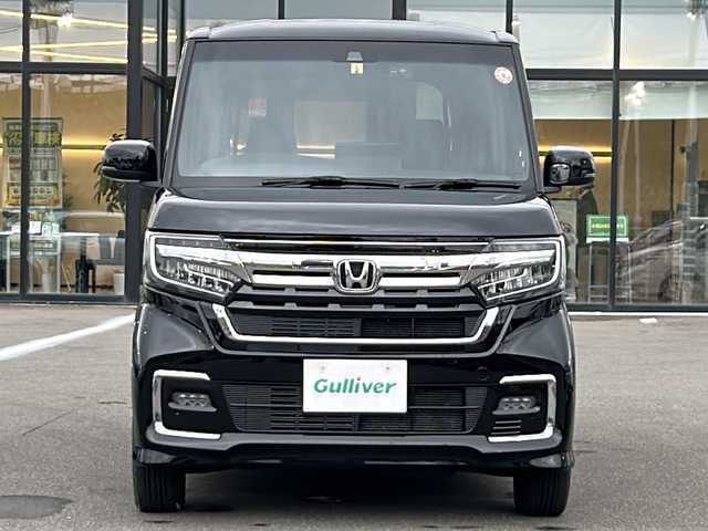 ホンダ Ｎ ＢＯＸ カスタム L 青森県 2023(令5)年 3.2万km クリスタルブラックパール ・4WD/・社外ディスプレイオーディオ（XTRONS_PE）/・バックカメラ/・Bluetooth/・ABS/・横滑り防止/・衝突被害軽減ブレーキ/・レーンキープアシスト/・レーダークルーズコントロール/・オートライト/・LEDヘットライト/・ドライブレコーダー（前後）/・両側パワースライドドア/・シートヒーター（D席）/・プッシュスタート/・スマートキー/・スペアキー1本/・カーテンエアバック/・純正AW/・社外ゴムマット