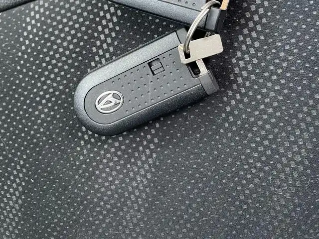 ダイハツ タント カスタム X トップED SAⅡ 熊本県 2016(平28)年 4.3万km ファイアークォーツレッドM 純正ナビ（NSZD-W66DE）/TV/BT/CD/DVD/SD/USB/AM/FM/フルセグTV/バックカメラ/衝突軽減ブレーキ/レーンキープアシスト/横滑り防止/盗難防止警報装置/ABS/後方コーナーセンサー/片側パワースライドドア/ハーフレザーシート/純正フロアマット/純正ドアバイザー/LEDヘッドライト/フォグライト/ステアリングリモコン/ウインカーミラー/電動格納ミラー/ロールサンシェード/プッシュスタート/アイドリングストップ