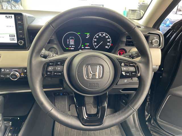 ホンダ ヴェゼル ハイブリッド e:HEV Z 道央・札幌 2024(令6)年 0.6万km ミッドナイトブルービームM ・4WD/・HondaSENSING/・コンフォートビューパッケージ/・純正SDナビ/・BT/DVD/CD/SD/フルセグ/MSV/・USB接続ポート/・バックカメラ/・パワーバックドア/・レーダークルーズコントロール/・ブラインドスポットインフォメーション/・LEDオートライト/オートマチックハイビーム/・フォグランプ/・ハーフレザーシート/シートヒーター/・ダウンヒルアシストコントロール/・純正18インチAW/・スマートキー×2/プッシュスタート/・ETC/・ドライブレコーダー/・社外AWスタッドレスタイヤ積込