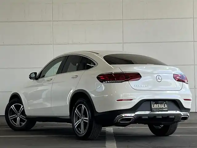 メルセデス・ベンツ ＧＬＣ２２０ d 4マチック クーペ 山形県 2020(令2)年 5.7万km ダイヤモンドホワイト レザーエクスクルーシブパッケージ/・本革シート【シルクベージュ】/・シートベンチレーター/・ヘッドアップディスプレイ/・Burmesterサラウンドシステム/・12.3コックピットディスプレイ/360°カメラ/フルセグTV/パワーバックドア/パドルシフト/アダプティブクルーズコントロール/レーンキープアシスト