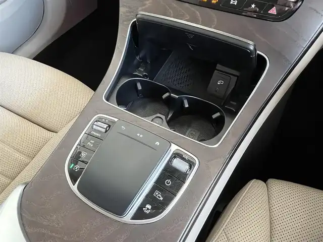 メルセデス・ベンツ ＧＬＣ２２０ d 4マチック クーペ 山形県 2020(令2)年 5.7万km ダイヤモンドホワイト レザーエクスクルーシブパッケージ/・本革シート【シルクベージュ】/・シートベンチレーター/・ヘッドアップディスプレイ/・Burmesterサラウンドシステム/・12.3コックピットディスプレイ/360°カメラ/フルセグTV/パワーバックドア/パドルシフト/アダプティブクルーズコントロール/レーンキープアシスト