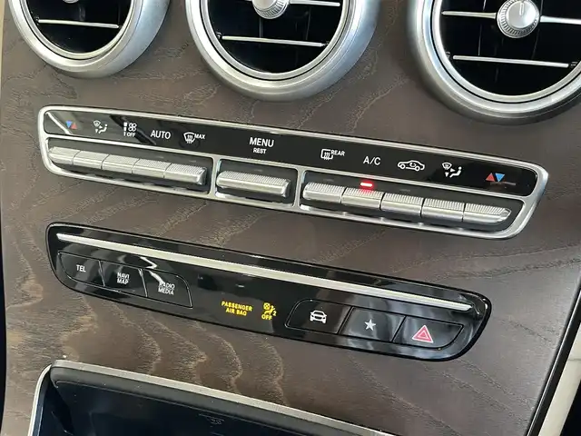 メルセデス・ベンツ ＧＬＣ２２０ d 4マチック クーペ 山形県 2020(令2)年 5.7万km ダイヤモンドホワイト レザーエクスクルーシブパッケージ/・本革シート【シルクベージュ】/・シートベンチレーター/・ヘッドアップディスプレイ/・Burmesterサラウンドシステム/・12.3コックピットディスプレイ/360°カメラ/フルセグTV/パワーバックドア/パドルシフト/アダプティブクルーズコントロール/レーンキープアシスト