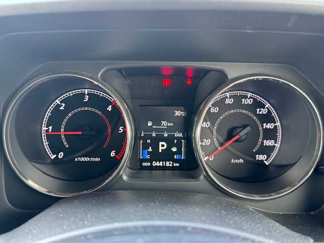 三菱 デリカＤ：５ D－Power package 静岡県 2017(平29)年 4.5万km ウォームホワイトP/スターリングシルバーM ●社外ナビ/(フルセグ/CD/DVD/Bluetooth)/(EX9V)/●前席シートヒーター/●クルーズコントロール/●社外車高調/●社外マフラー/●パドルシフト/●オートライト/●革巻きステアリング/●ステアリングスイッチ/●ETC/●電動リアゲート/●フリップダウンモニター(ALPINE)/●両側パワースライドドア/●電動格納ウィンカーミラー/●ドアバイザー/●スマートキー/●純正フロアマット/●純正18インチアルミホイール/●ダブル＋ニーSRS＋ABS/●車両取扱説明書/●ナビ取扱説明書