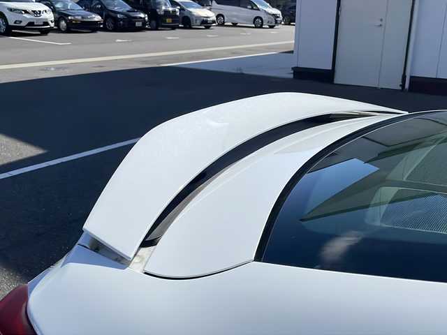レクサス ＲＣ Ｆ 山口県 2015(平27)年 7.6万km ホワイトノーヴァガラスフレーク メーカーマルチナビ/　・フルセグTV/　・CD/DVD/Bluerayディスク再生対応/　・FM/AMラジオ/　・USBデータ通信/　・Bluetoothオーディオ/　・ハンズフリー通話/マークレビンソンプレミアムサウンド(10SP)/サンルーフ/エアベンチレーションシート/シートヒーター/ポジションメモリー機能付パワーシート/ステアリングヒーター/電動チルトテレスコピック革巻ステアリング/パドルシフト/ステアリングリモコン/アダプティブクルーズコントロール/LEDオートライト/ロック連動自動開閉ドアミラー/ビルトインETC/前後ドライブレコーダー(YupiteruSN-TW9900)/ブラインドスポットモニター/クリアランスソナー/パドルシフト/照明付バニティミラー/アクティブリアウィング/マルチインフォメーションディスプレイ/純正19インチAW/レザーシート/WSRS＋サイドカーテンエアバッグ/プリクラッシュセーフティ/車線逸脱防止支援システム/後退時連動チルトドアミラー/クリアランスソナー/フルオートAC