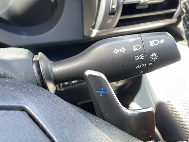 レクサス ＲＣ Ｆ 山口県 2015(平27)年 7.6万km ホワイトノーヴァガラスフレーク メーカーマルチナビ/　・フルセグTV/　・CD/DVD/Bluerayディスク再生対応/　・FM/AMラジオ/　・USBデータ通信/　・Bluetoothオーディオ/　・ハンズフリー通話/マークレビンソンプレミアムサウンド(10SP)/サンルーフ/エアベンチレーションシート/シートヒーター/ポジションメモリー機能付パワーシート/ステアリングヒーター/電動チルトテレスコピック革巻ステアリング/パドルシフト/ステアリングリモコン/アダプティブクルーズコントロール/LEDオートライト/ロック連動自動開閉ドアミラー/ビルトインETC/前後ドライブレコーダー(YupiteruSN-TW9900)/ブラインドスポットモニター/クリアランスソナー/パドルシフト/照明付バニティミラー/アクティブリアウィング/マルチインフォメーションディスプレイ/純正19インチAW/レザーシート/WSRS＋サイドカーテンエアバッグ/プリクラッシュセーフティ/車線逸脱防止支援システム/後退時連動チルトドアミラー/クリアランスソナー/フルオートAC