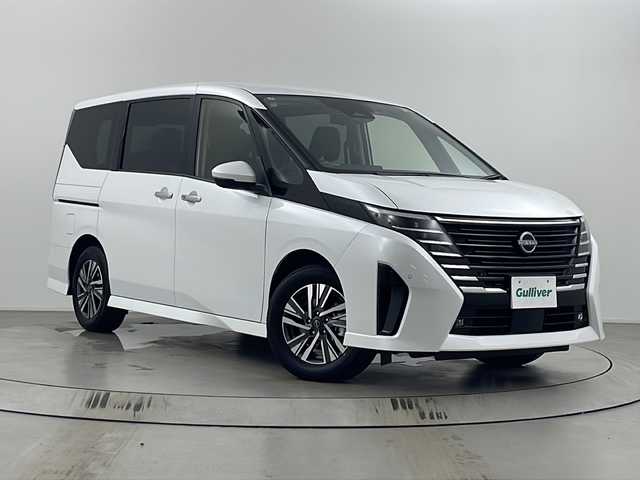 日産 セレナ e－パワー ハイウェイスター V 埼玉県 2025(令7)年 0.1千km プリズムホワイト エマージェンシーブレーキ/プロパイロット/純正メモリナビ/Bluetooth/フルセグ/BSM/純正前後ドライブレコーダー/置くだけ充電/ETC2.0/両側パワースライドドア/アラウンドビューモニター/デジタルインナーミラー/プッシュスタート/スマートキー/スペアキー
