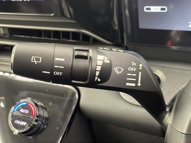 日産 セレナ e－パワー ハイウェイスター V 埼玉県 2025(令7)年 0.1千km プリズムホワイト エマージェンシーブレーキ/プロパイロット/純正メモリナビ/Bluetooth/フルセグ/BSM/純正前後ドライブレコーダー/置くだけ充電/ETC2.0/両側パワースライドドア/アラウンドビューモニター/デジタルインナーミラー/プッシュスタート/スマートキー/スペアキー
