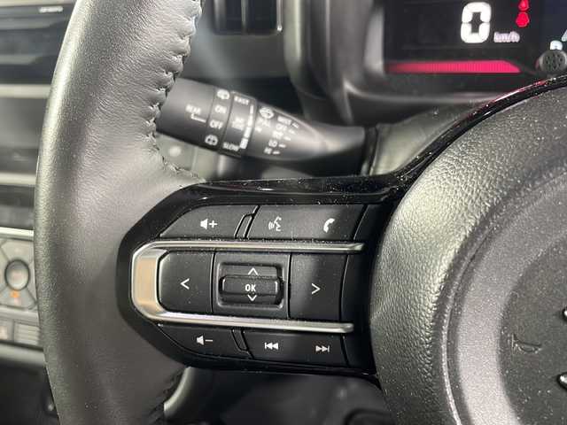 スズキ スペーシア カスタム HYBRID XS 沖縄県 2023(令5)年 1.5万km クールカーキPM 禁煙車　/社外ディスプレイオーディオ　/両側パワースライドドア　/ヘッドアップディスプレイ　/レーダークルーズコントロール　/ハーフレザーシート　/オットマン　/コーナーセンサー　/純正フロアマット/純正１５インチアルミホイール　/シートヒーター　/ＬＥＤヘッドライト