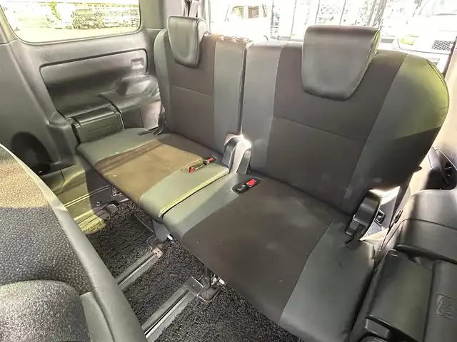 トヨタ ノア Si ダブルバイビーⅢ 長崎県 2021(令3)年 8万km ラグジュアリーホワイトパールクリスタルシャインガラスフレーク 純正10型ナビ/・バックカメラ/・フルセグテレビ/・CD/DVD/・Bluetooth/・AM/FM/純正フリップダウンモニター/TRDエアロ/両側パワースライドドア/ＬＥＤヘッドライト/ETC/前後ドライブレコーダー/トヨタセーフティーセンス/横滑り防止装置/レーンキープアシスト/純正フロアマット/スマートキー/プッシュスタート/スペアキー/新車保証書/取扱説明書