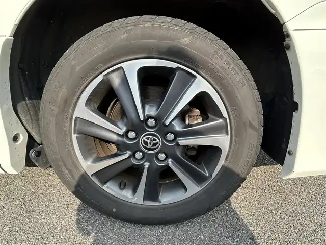 トヨタ ノア Si ダブルバイビーⅢ 長崎県 2021(令3)年 8万km ラグジュアリーホワイトパールクリスタルシャインガラスフレーク 純正10型ナビ/・バックカメラ/・フルセグテレビ/・CD/DVD/・Bluetooth/・AM/FM/純正フリップダウンモニター/TRDエアロ/両側パワースライドドア/ＬＥＤヘッドライト/ETC/前後ドライブレコーダー/トヨタセーフティーセンス/横滑り防止装置/レーンキープアシスト/純正フロアマット/スマートキー/プッシュスタート/スペアキー/新車保証書/取扱説明書