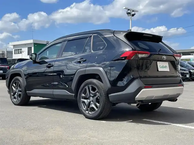 トヨタ ＲＡＶ４ アドベンチャー 東京都 2022(令4)年 2万km アティチュードブラックマイカ ワンオーナー/サンルーフ/純正ディスプレイオーディオ/バックモニター/デジタルインナーミラー/ブラインドスポットモニター/プリクラッシュセーフティ/シートヒーター/エアシート/ハンドルヒーター/純正ドアバイザー/純正フロアマット/レーダークルーズ/運転席のみパワーシート(シートメモリー)/ＥＴＣ/前後ドライブレコーダー/スマートキー