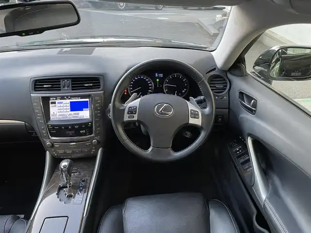 レクサス ＩＳ 250 バージョンL 宮城県 2012(平24)年 9.5万km スターライトブラックガラスフレーク ワンオーナー/純正メモリナビ/AM/FM/CD/DVD/USB/AUX/フルセグTV/バックカメラ/レザーシート/前席パワーシート/前席シートヒーター/前席シートクーラー/ステアリングスイッチ/パドルシフト/セミMTモード搭載/純正アルミ夏タイヤ17インチ/純正フロアマット/クルーズコントロール/横滑り防止装置/コーナーセンサー/電動格納ミラー/ウィンカードアミラー/ETC