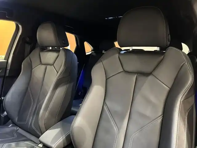 アウディ Ｑ３ 35TDIクワトロ Sライン 道央・札幌 2021(令3)年 2.8万km グレイシアホワイトメタリック ベーシックパッケージ/　・シートヒーター/　・電動フロントシート/　・ランバーサポート/　・アウディホールドアシスト/　・オートマチックテールゲート/アシスタンスパッケージ/　・ACC/　・エマージェンシーアシスト/　・サイドアシスト/　・リアクロストラフィックアシスト/プラスパッケージ/　・パーシャルレザー/　・マルチカラーアンビエントライティング/　・リヤシートUSB/テクノロジーパッケージ/　・スマートフォンインターフェース/　・ワイヤレスチャージング/TVチューナー/純正メモリナビ/USB/Bluetooth/360°カメラ/バーチャルコックピット/LEDヘッドライト