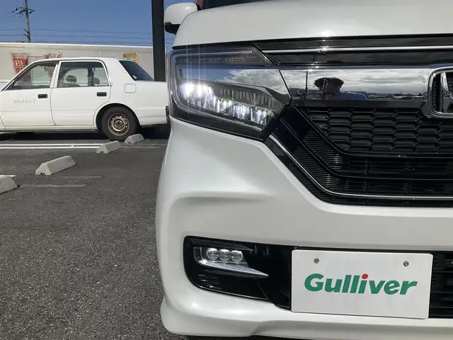 ホンダ Ｎ ＢＯＸ カスタム G L ホンダセンシング 滋賀県 2019(平31)年 6.3万km プラチナホワイトパール パナソニックメモリーナビ（CN-RE05D）/・Bluetooth・フルセグTV/バックモニター/ホンダセンシング/・安全運転支援システム/両側パワースライドドア/純正LEDヘッドライト/純正LEDフォグライト/オートライト/ビルトインETC/リアサンシェード/充電用USBポート/電動格納ウィンカーミラー/純正14AW/プッシュスタート/スマートキー/純正マット/バイザー/取説/保証証/スペアキー