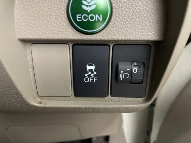 ホンダ Ｎ ＯＮＥ G 埼玉県 2013(平25)年 3万km プレミアムホワイトパール 社外SDナビ/　（FM/AM/CD/DVD/AUX/iPod）/ワンセグテレビ/プッシュスタート/スマートキー/フロアマット/ドアバイザー/電動格納ミラー