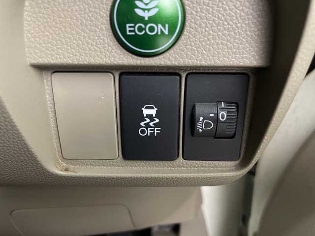 ホンダ Ｎ ＯＮＥ G 埼玉県 2013(平25)年 3万km プレミアムホワイトパール 社外SDナビ/　（FM/AM/CD/DVD/AUX/iPod）/ワンセグテレビ/プッシュスタート/スマートキー/フロアマット/ドアバイザー/電動格納ミラー