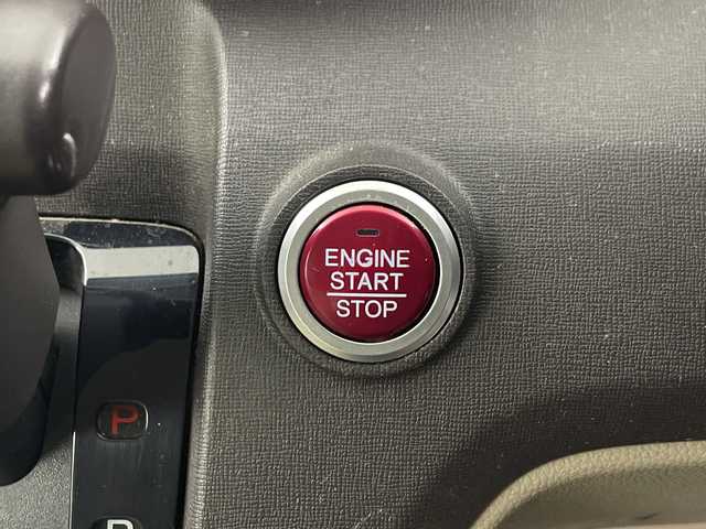 ホンダ Ｎ ＯＮＥ G 埼玉県 2013(平25)年 3万km プレミアムホワイトパール 社外SDナビ/　（FM/AM/CD/DVD/AUX/iPod）/ワンセグテレビ/プッシュスタート/スマートキー/フロアマット/ドアバイザー/電動格納ミラー