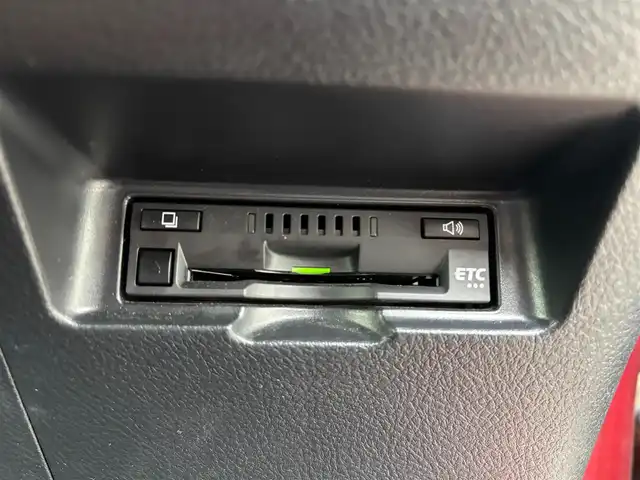 トヨタ ヴィッツ ジュエラ 愛知県 2017(平29)年 1.7万km ダークレッドマイカメタリック ワンオーナー/純正SDナビ(ワンセグ/BT/SD/CD/AM/FM)/ETC/ABS/横滑り防止装置/衝突被害軽減システム/レーンキープアシスト/盗難防止装置/オートマチックハイビーム/パワーステアリング/パワーウィンドウ/純正フロアマット/電動格納式ミラー/ドアバイザー/規格外アルミホイール/保証書/取扱説明書/スペアキー