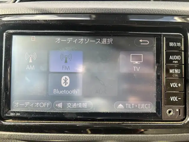 トヨタ ヴィッツ ジュエラ 愛知県 2017(平29)年 1.7万km ダークレッドマイカメタリック ワンオーナー/純正SDナビ(ワンセグ/BT/SD/CD/AM/FM)/ETC/ABS/横滑り防止装置/衝突被害軽減システム/レーンキープアシスト/盗難防止装置/オートマチックハイビーム/パワーステアリング/パワーウィンドウ/純正フロアマット/電動格納式ミラー/ドアバイザー/規格外アルミホイール/保証書/取扱説明書/スペアキー