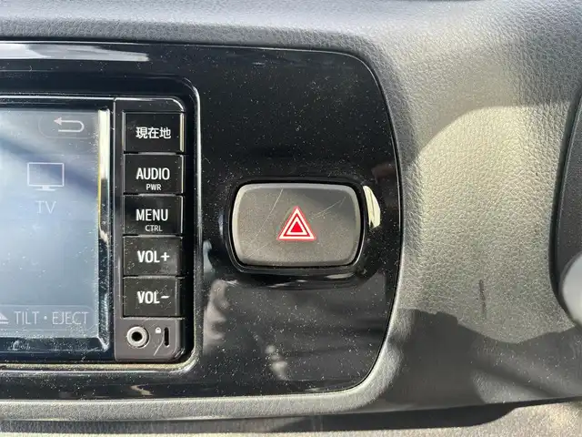 トヨタ ヴィッツ ジュエラ 愛知県 2017(平29)年 1.7万km ダークレッドマイカメタリック ワンオーナー/純正SDナビ(ワンセグ/BT/SD/CD/AM/FM)/ETC/ABS/横滑り防止装置/衝突被害軽減システム/レーンキープアシスト/盗難防止装置/オートマチックハイビーム/パワーステアリング/パワーウィンドウ/純正フロアマット/電動格納式ミラー/ドアバイザー/規格外アルミホイール/保証書/取扱説明書/スペアキー