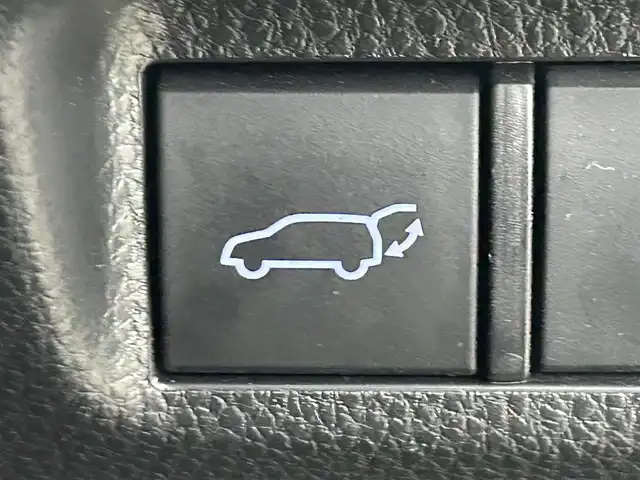 トヨタ ＲＡＶ４ アドベンチャー 岡山県 2022(令4)年 5.5万km アーバンカーキ 純正９インチディスプレイオーディオ/・FM/AM/Bluetooth/フルセグ/CarPlay/バックカメラ/合皮シート/・パワーシート/・シートヒーター/・ベンチレーション/・シートメモリー/ステアリングヒーター/パワーバックドア/TRDルーフキャリア/トヨタセーフティーセンス/・プリクラッシュセーフティ/・レーンディパーチャーアラート/・レーダークルーズコントロール/・オートマチックハイビーム/・コーナーセンサー/・BSM/前後ドライブレコーダー/ビルトインETC/LEDヘッドライト/フロアマット/純正19インチアルミホイール