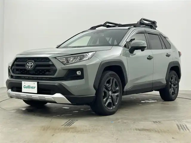 トヨタ ＲＡＶ４ アドベンチャー 岡山県 2022(令4)年 5.5万km アーバンカーキ 純正９インチディスプレイオーディオ/・FM/AM/Bluetooth/フルセグ/CarPlay/バックカメラ/合皮シート/・パワーシート/・シートヒーター/・ベンチレーション/・シートメモリー/ステアリングヒーター/パワーバックドア/TRDルーフキャリア/トヨタセーフティーセンス/・プリクラッシュセーフティ/・レーンディパーチャーアラート/・レーダークルーズコントロール/・オートマチックハイビーム/・コーナーセンサー/・BSM/前後ドライブレコーダー/ビルトインETC/LEDヘッドライト/フロアマット/純正19インチアルミホイール
