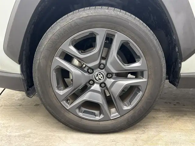 トヨタ ＲＡＶ４ アドベンチャー 岡山県 2022(令4)年 5.5万km アーバンカーキ 純正９インチディスプレイオーディオ/・FM/AM/Bluetooth/フルセグ/CarPlay/バックカメラ/合皮シート/・パワーシート/・シートヒーター/・ベンチレーション/・シートメモリー/ステアリングヒーター/パワーバックドア/TRDルーフキャリア/トヨタセーフティーセンス/・プリクラッシュセーフティ/・レーンディパーチャーアラート/・レーダークルーズコントロール/・オートマチックハイビーム/・コーナーセンサー/・BSM/前後ドライブレコーダー/ビルトインETC/LEDヘッドライト/フロアマット/純正19インチアルミホイール
