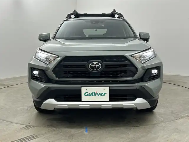 トヨタ ＲＡＶ４ アドベンチャー 岡山県 2022(令4)年 5.5万km アーバンカーキ 純正９インチディスプレイオーディオ/・FM/AM/Bluetooth/フルセグ/CarPlay/バックカメラ/合皮シート/・パワーシート/・シートヒーター/・ベンチレーション/・シートメモリー/ステアリングヒーター/パワーバックドア/TRDルーフキャリア/トヨタセーフティーセンス/・プリクラッシュセーフティ/・レーンディパーチャーアラート/・レーダークルーズコントロール/・オートマチックハイビーム/・コーナーセンサー/・BSM/前後ドライブレコーダー/ビルトインETC/LEDヘッドライト/フロアマット/純正19インチアルミホイール