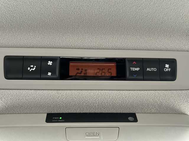 トヨタ ヴォクシー ZS 三重県 2014(平26)年 12.9万km ブラック 禁煙/純正ナビ/純正フリップダウンモニター/フルセグTV/バックカメラ/ETC/両側パワースライドドア/横滑り防止/アイドリングストップ/オートライト/革巻きステアリング/ステアリングスイッチ/オートリトラウィンカーミラー