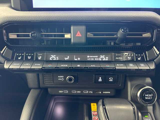 トヨタ ランドクルーザー ２５０ ZX ファーストエディション 宮城県 2024(令6)年 1.9万km ブラック ワンオーナー/4WD/サンルーフ/ルーフレール/純正ディーラーナビ/FM/AM/BT/USB/フルセグTV/全方位バックカメラ/レザーシート/1.2列目シートヒーター/1.2列目シートクーラー/1.3列目パワーシート/ステアリングスイッチ/ステアリングヒーター/パワーバックドア/ブラインドスポットモニター/デジタルインナーミラー/追従型クルーズコントロール/レーンキープアシスト/ダウンヒルアシストコントロール/センターデフロック/コーナーセンサー/MTS/MTモード搭載/横滑り防止装置/衝突被害軽減システム/盗難防止システム/純正アルミ夏タイヤ18インチ/純正フロアマット/LEDライト/オートマチックハイビーム/ETC2.0/ドライブレコーダー/プッシュスタート/保証書・記録簿・取扱説明書