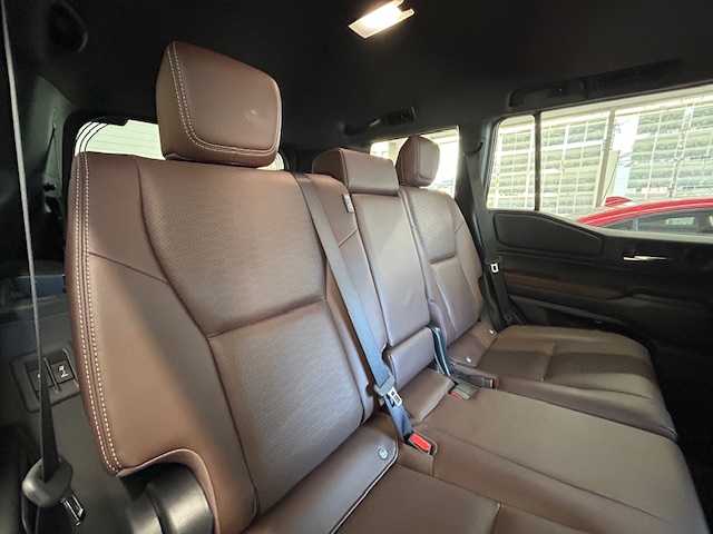 トヨタ ランドクルーザー ２５０ ZX ファーストエディション 宮城県 2024(令6)年 1.9万km ブラック ワンオーナー/4WD/サンルーフ/ルーフレール/純正ディーラーナビ/FM/AM/BT/USB/フルセグTV/全方位バックカメラ/レザーシート/1.2列目シートヒーター/1.2列目シートクーラー/1.3列目パワーシート/ステアリングスイッチ/ステアリングヒーター/パワーバックドア/ブラインドスポットモニター/デジタルインナーミラー/追従型クルーズコントロール/レーンキープアシスト/ダウンヒルアシストコントロール/センターデフロック/コーナーセンサー/MTS/MTモード搭載/横滑り防止装置/衝突被害軽減システム/盗難防止システム/純正アルミ夏タイヤ18インチ/純正フロアマット/LEDライト/オートマチックハイビーム/ETC2.0/ドライブレコーダー/プッシュスタート/保証書・記録簿・取扱説明書