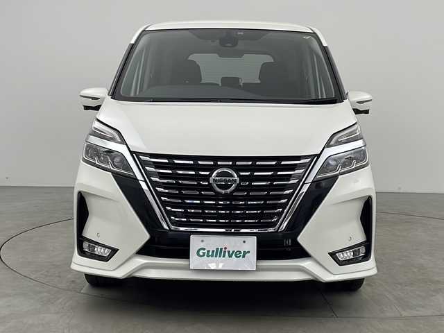 日産 セレナ ハイウェイスター V 福岡県 2020(令2)年 4.6万km ブリリアントホワイトパール 純正ナビ(フルセグ/BT/CD/DVD)/アラウンドビューモニター/両側パワースライドドア/エマージェンシーブレーキ/ETC/フリップダウンモニター/スマートキー×2/LEDヘッドライト/純正アルミホイール
